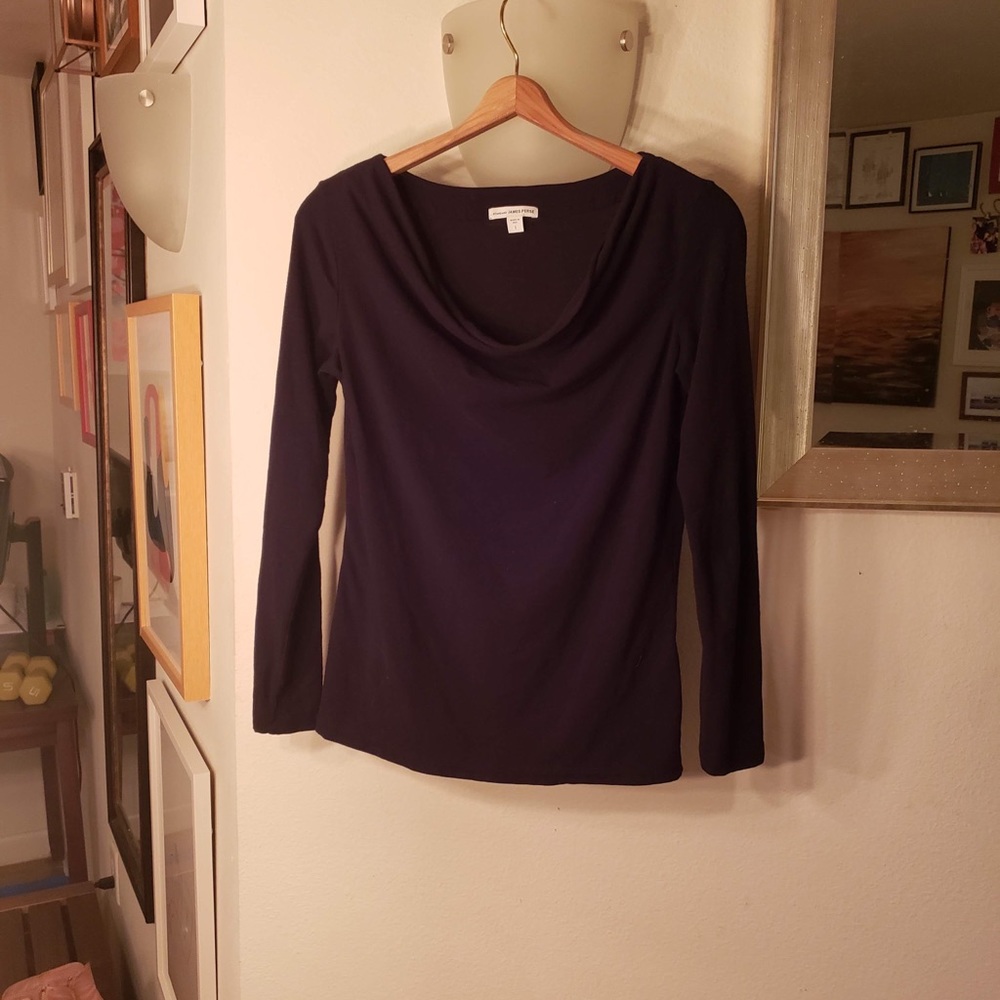 Black James Perse draped top!